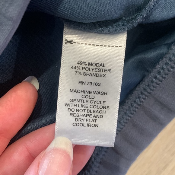 Rachel Zoe crop quarter-zip hoodie ladies medium - Picture 3 of 6